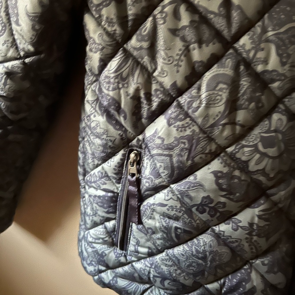 Paisley Puff Jacket - Picture 2 of 4